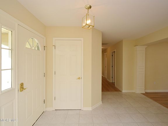 4th image of 2522 Woodbine Lane