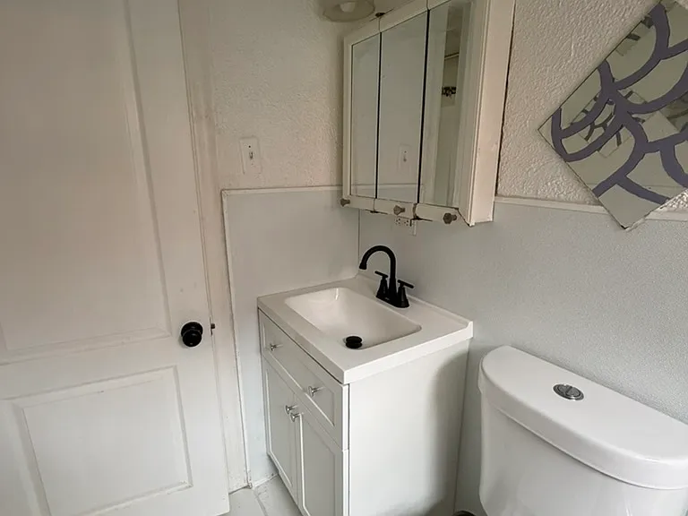 1114 Mona Dr — Photo 9