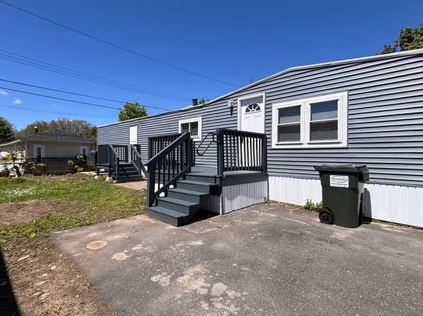 229 Miller St #D6, Ludlow, MA 01056