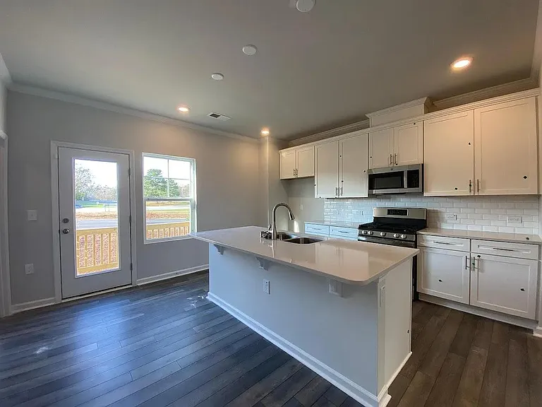 729 Gimari Dr — Photo 9