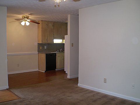 3rd image of 2313 Rosedale Rd