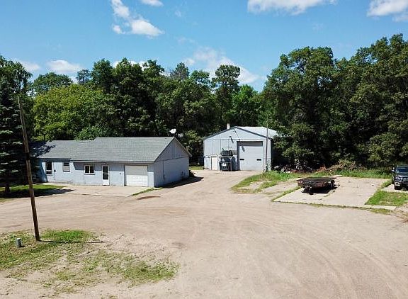 2nd image of 6644 Fairview Rd