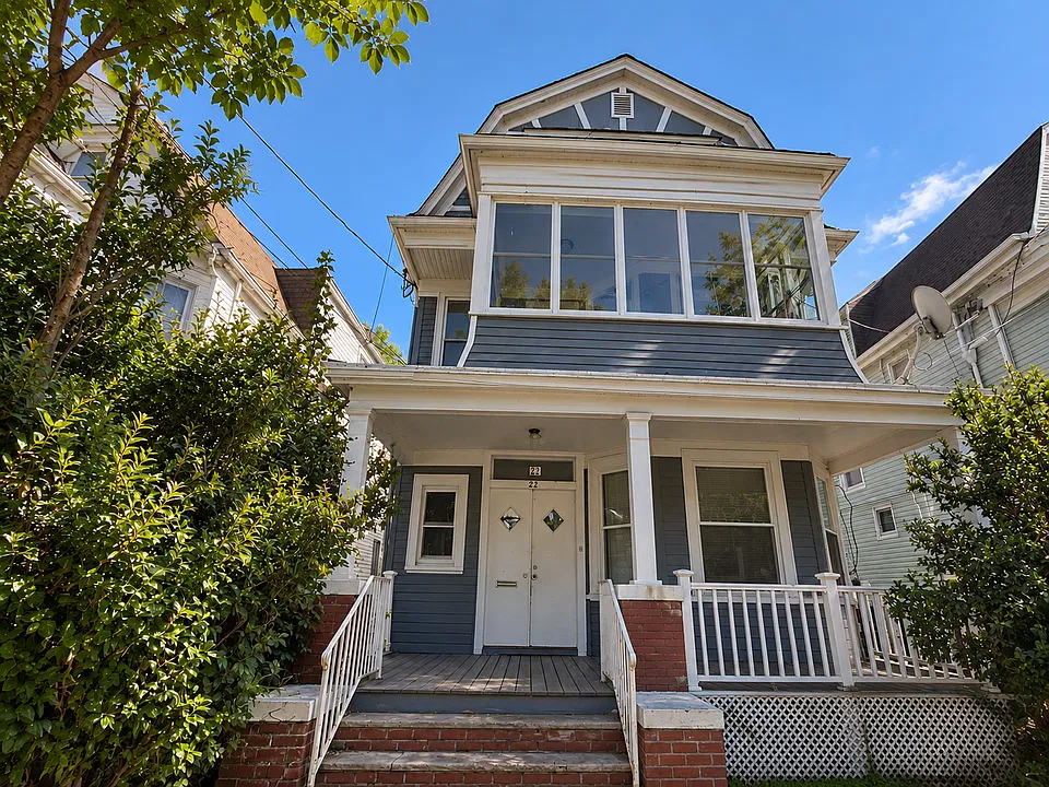 22 Farley Ave #2