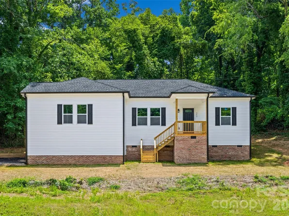 343 Oak St, York, SC 29745
