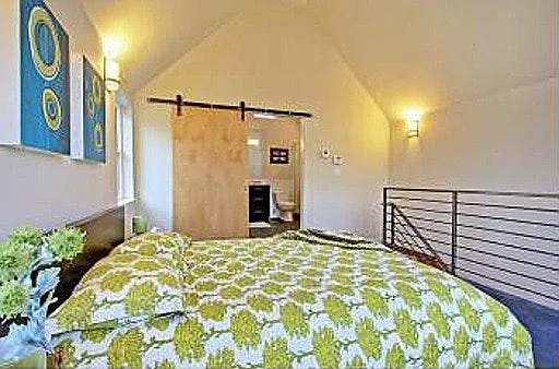 2 bed, 1250 sqft, $4,500 — Photo 4