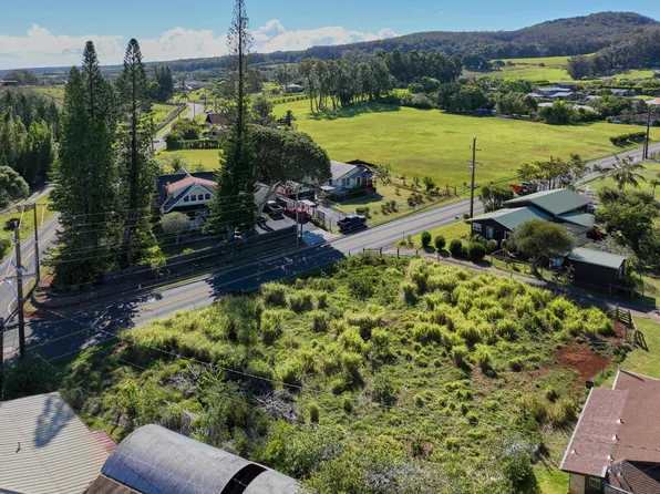 2716 Kokomo Rd, Haiku, HI 96708