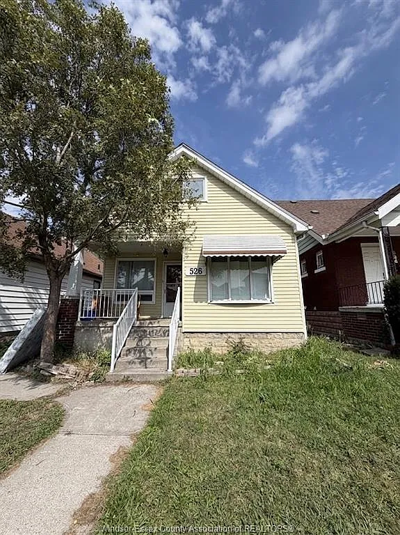 3 bed, $1,450 — Photo 1