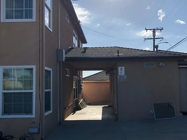 2502 W Via Corona #1/2 — Photo 82
