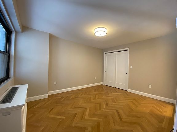 5th image of 305 E 86th St APT 3NW
