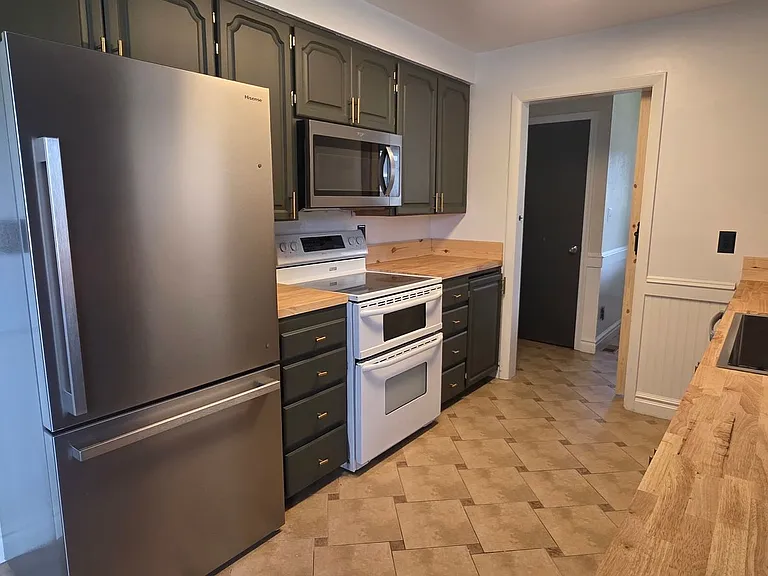 35 N Adams St — Photo 6