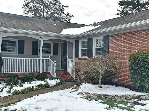 3rd image of 2249 Trant Lake Dr