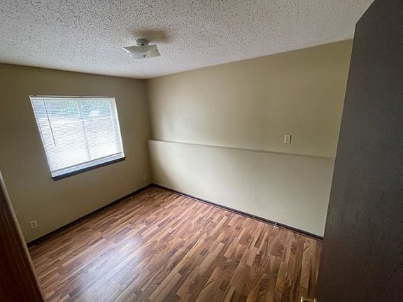4th image of 607 Tandy St Unit 2