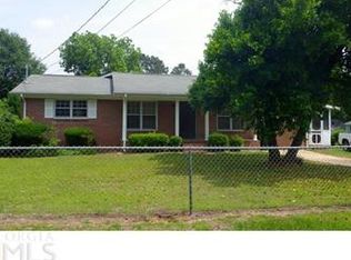 107 East St, Byron, GA 31008