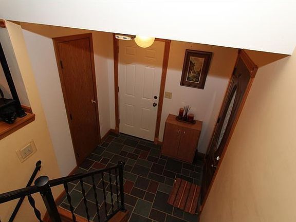 3rd image of 139 Matthews Ave