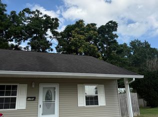 1105 S Mechanic St APT B, Marion, IL 62959