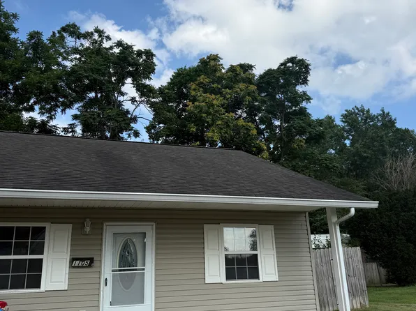1105 S Mechanic St APT B, Marion, IL 62959