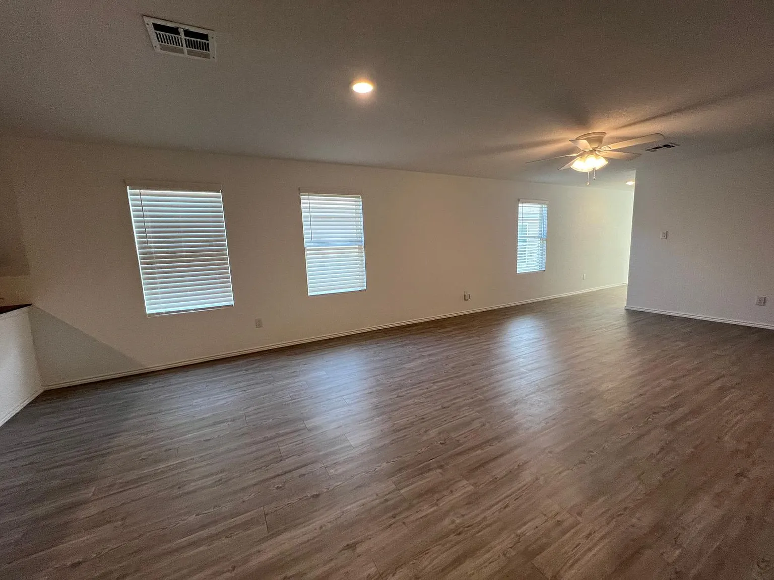 3 bed, 1440 sqft, $1,550 — Photo 4