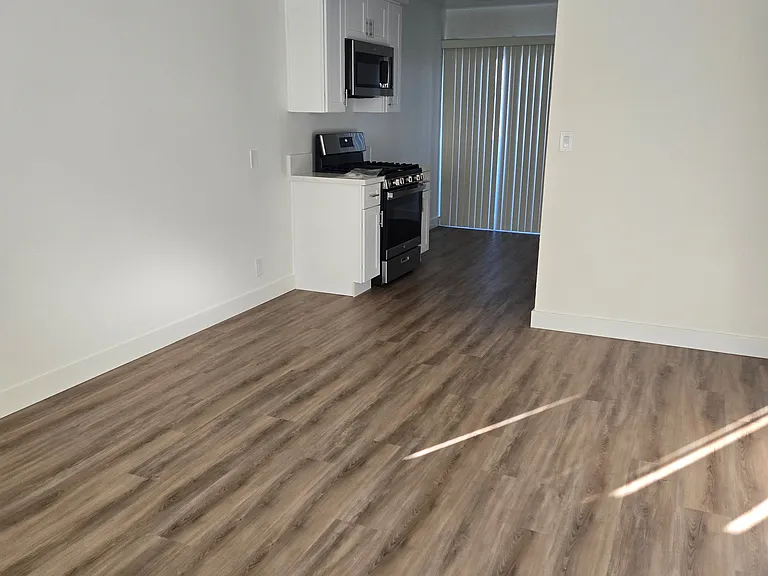 Dorian Apartments — Photo 19