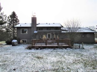 10366 Potter Rd, Flushing, MI 48433