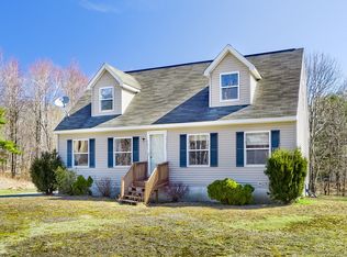 82 Ragged Hill Rd, Hubbardston, MA 01452