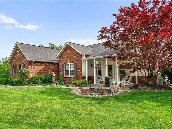2nd image of 1 Pin Oak Ct