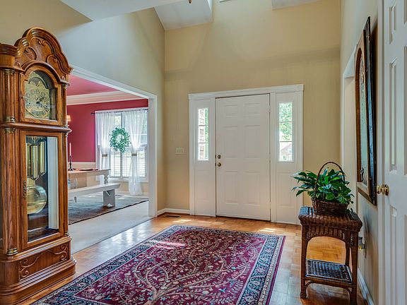 5th image of 1400 Mayberry Ln