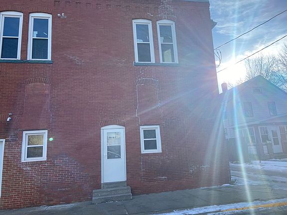 3rd image of 801 Des Moines St #3