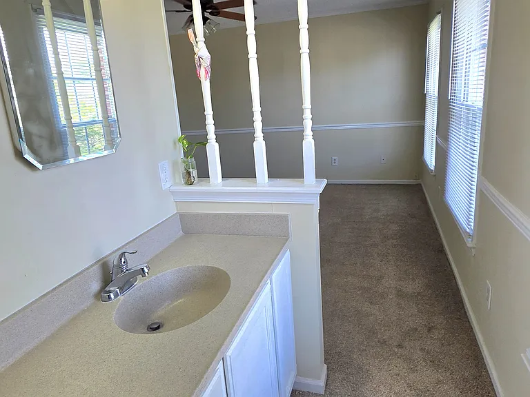 901 Fairborn Cir — Photo 14