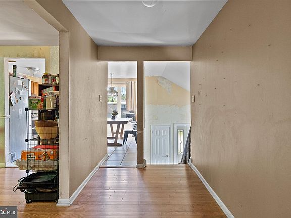 5th image of 112 Williamsburg Way