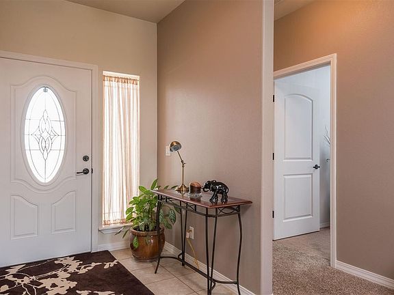 2nd image of 2124 Scottland Ct