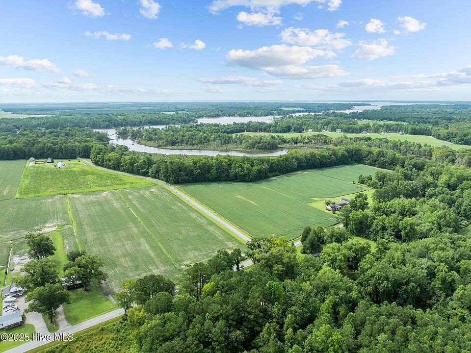 2nd image of 8 Sawmill Landing Road