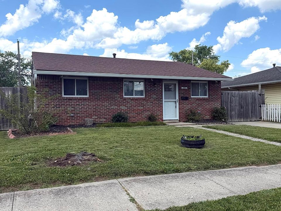 1st image of 890 Bruckner Rd