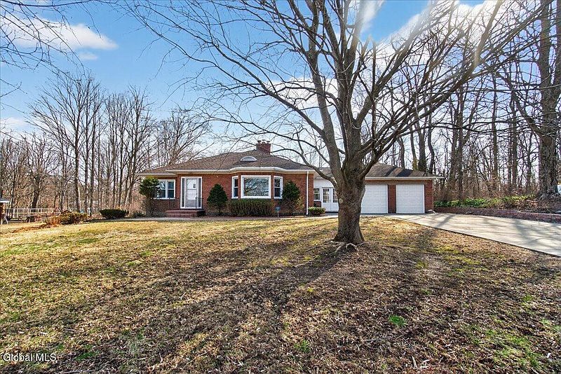3rd image of 227 Sugar Hill Road
