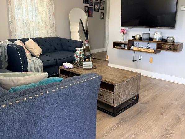 18 Lawton St #2, Torrington, CT 06790
