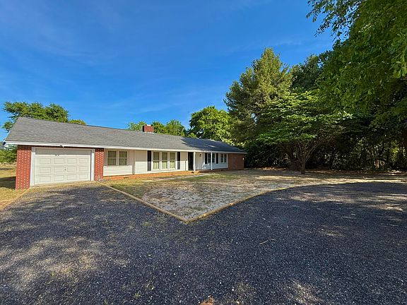3rd image of 3104 Chris Dr