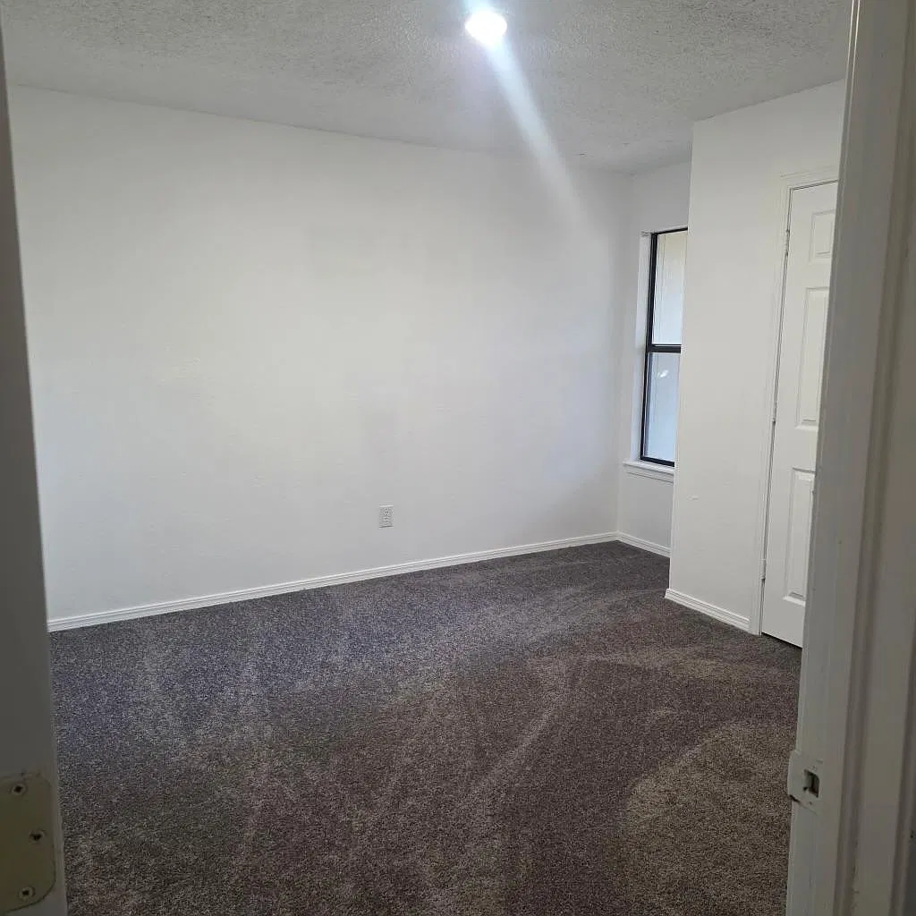 13023 E 28th Pl — Photo 2