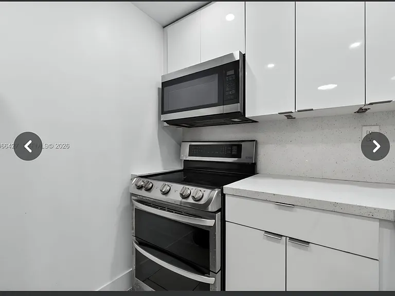 606 W 81st St #302 — Photo 20