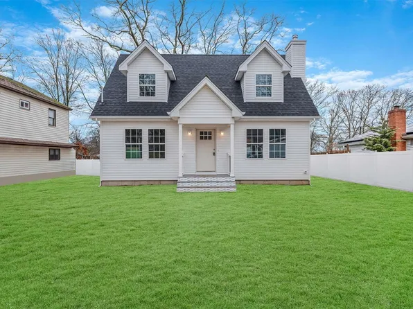 204 Mastic Boulevard, Mastic, NY 11950