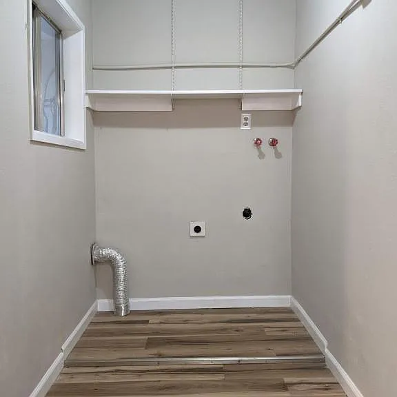 305 SE Pitzer St — Photo 11