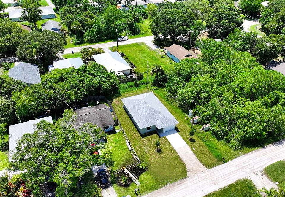 1st image of 1435 25th Ct SW