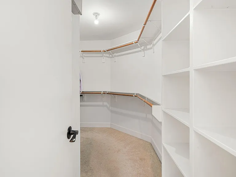 548 Westcross St — Photo 18