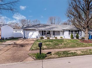 660 Sherwood Dr, Florissant, MO