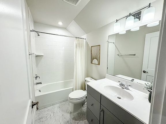 4th image of 2307 Liberty Loop Room 5