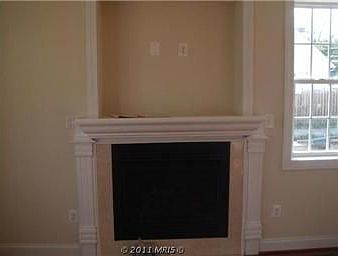 4th image of 219 Frederick Ave