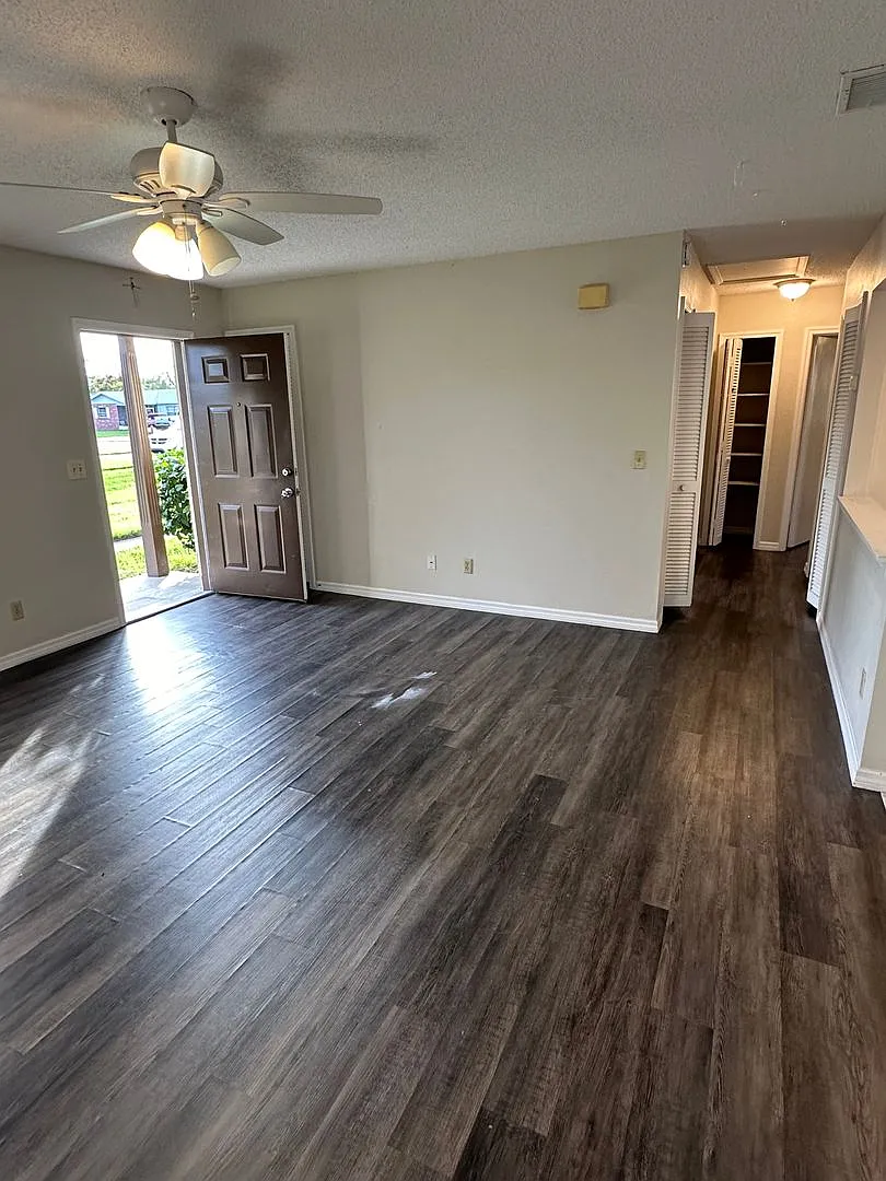 Move In Special- Lovely 2/2 Duplex Home For Rent In St. Cloud — Photo 2