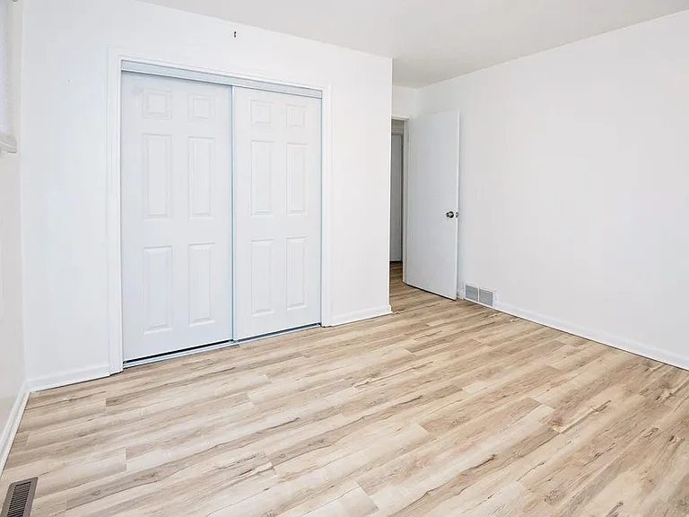 34093 Vauxhill Dr — Photo 15