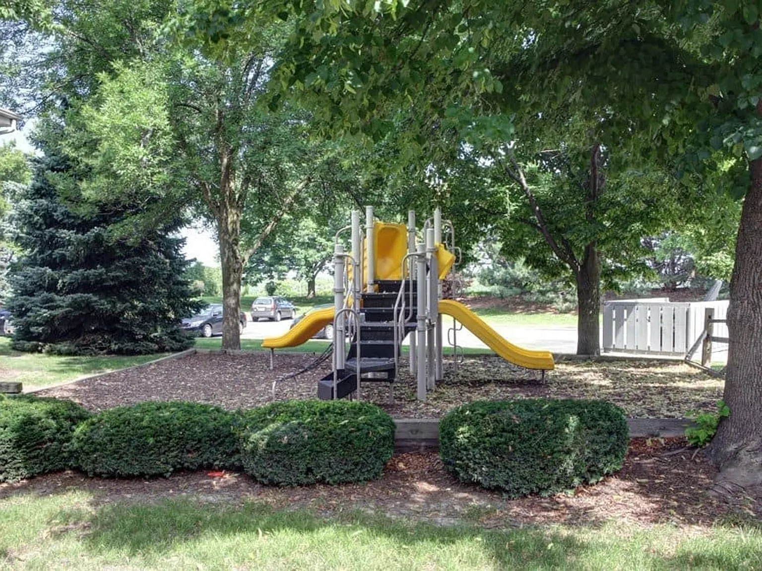 1st Month free with 13 month lease! Call the office for more details. — Photo 4