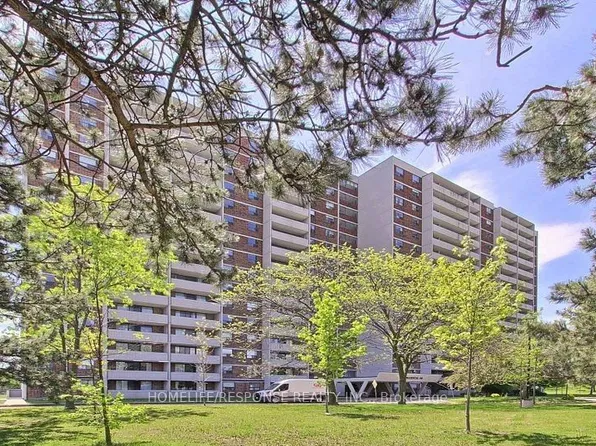 301 Prudential Dr #1706, Toronto, ON M1P 4V3