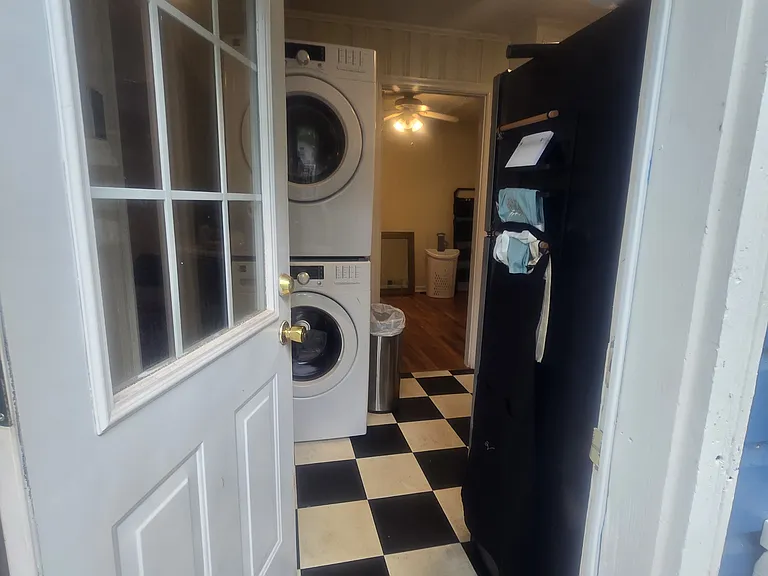 240 Habersham Dr — Photo 28