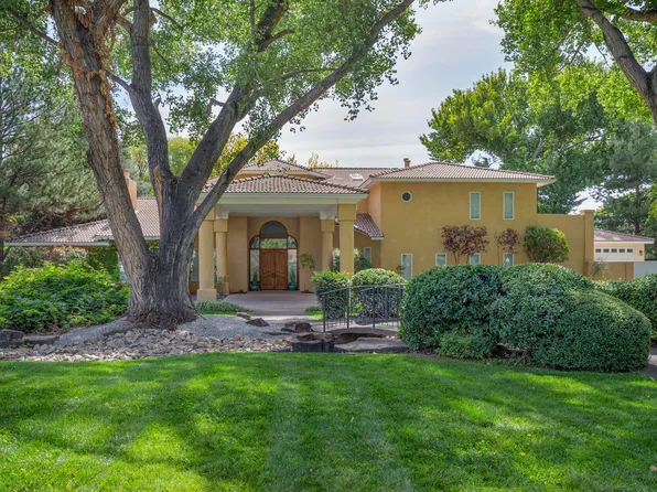 5808 Padre Roberto Rd NW, Los Ranchos De Albuquerque, NM 87107